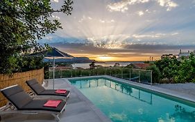 Villa Myrina With Sea View By Apokoronas-Villas